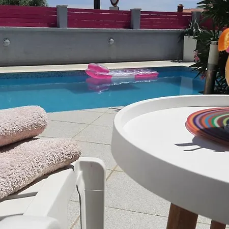 Großzügige, helle Ferienwohnung in Liznjan / Istrien / Kroatien m. Pool Exterior foto