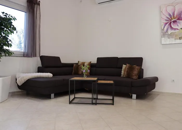 Traum Ferienwohnung Mit Pool Am Meer, Kroatien, Istrien, Liznjan Bis 6 Personen, Urlaub An Der Adria