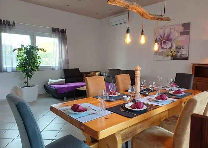 Traum Ferienwohnung Mit Pool Am Meer, Kroatien, Istrien, Liznjan Bis 6 Personen, Urlaub An Der Adria