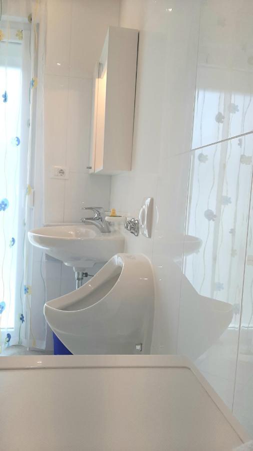Adria Dream: Seaside With Pool In Istrian Apartment Liznjan
