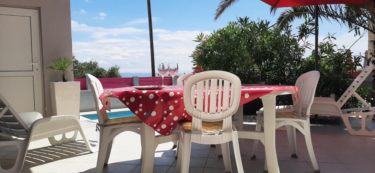 Adria Dream: Seaside With Pool In Istrian Apartment Liznjan